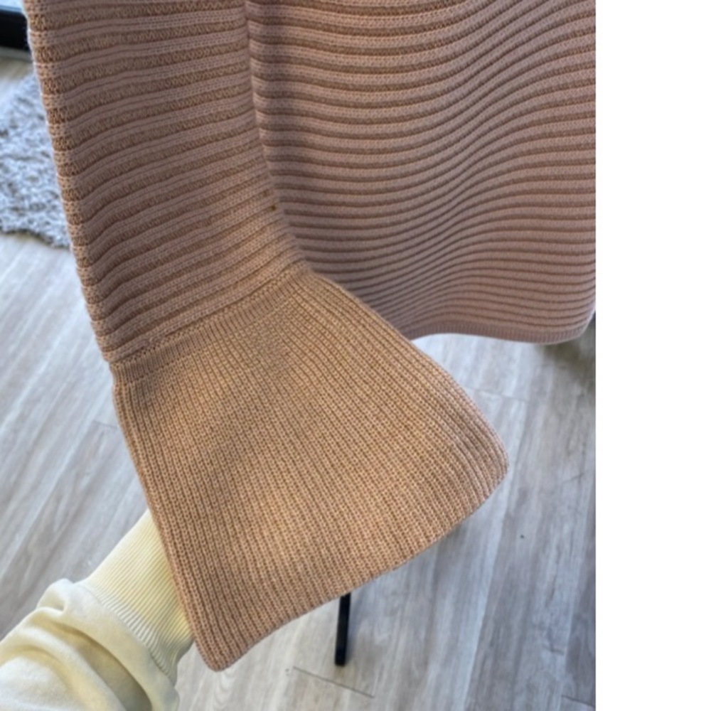 Calvin Klein Spring Sweater Bundle- Small - Picture 8 of 13